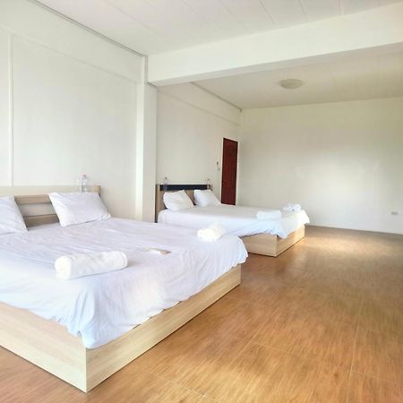 فندق 115 Townhouse Ban Khlong Krang المظهر الخارجي الصورة