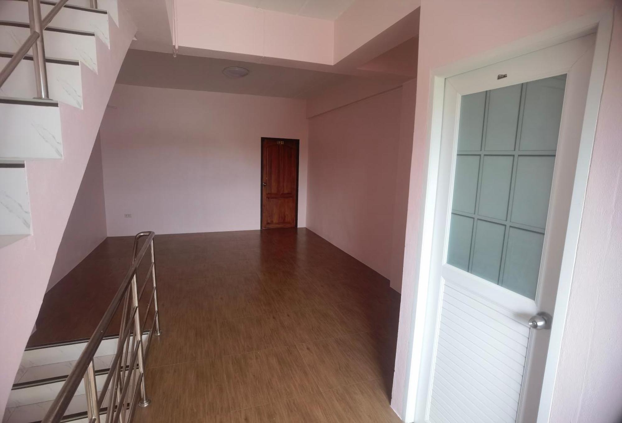 فندق 115 Townhouse Ban Khlong Krang المظهر الخارجي الصورة