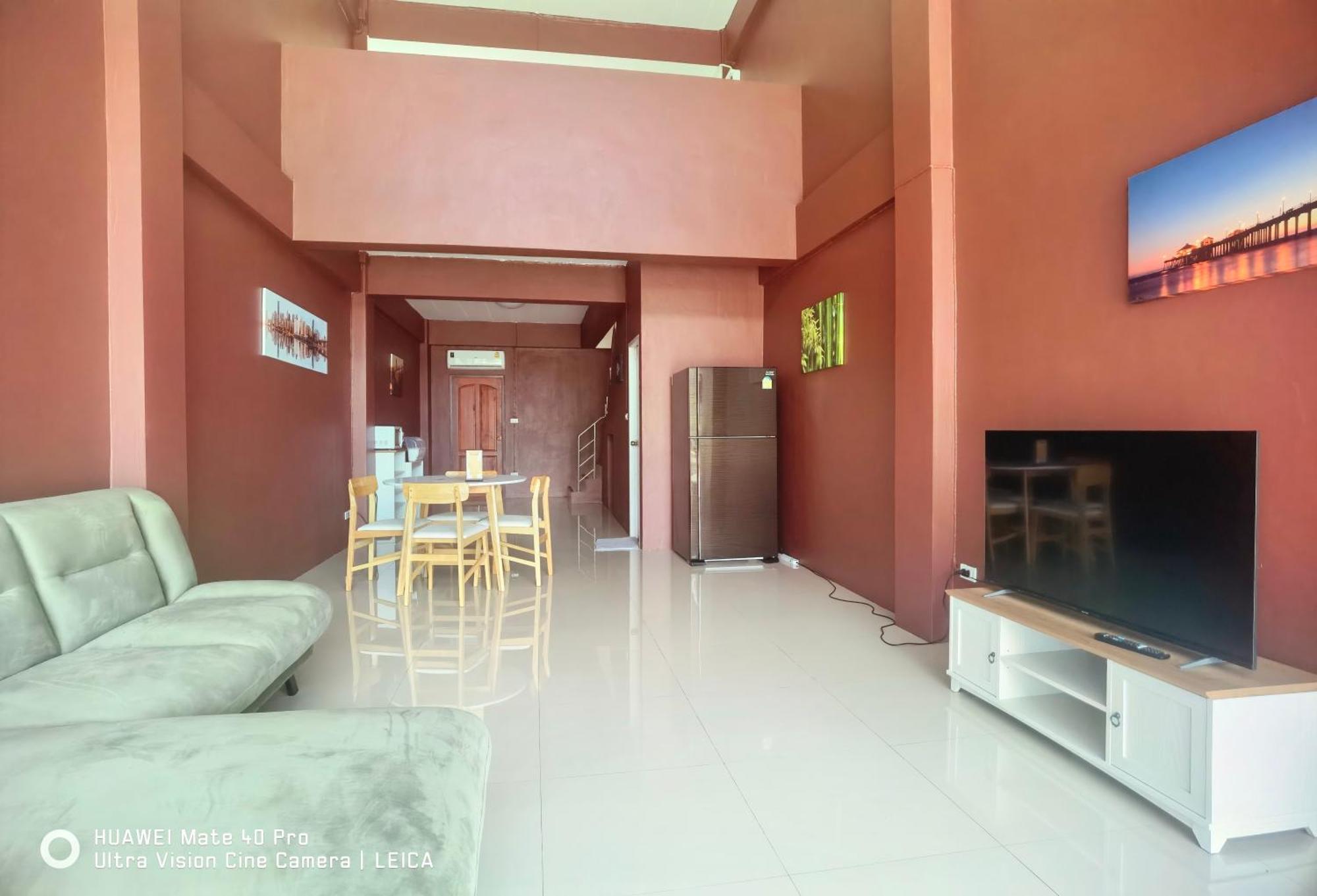 فندق 115 Townhouse Ban Khlong Krang المظهر الخارجي الصورة