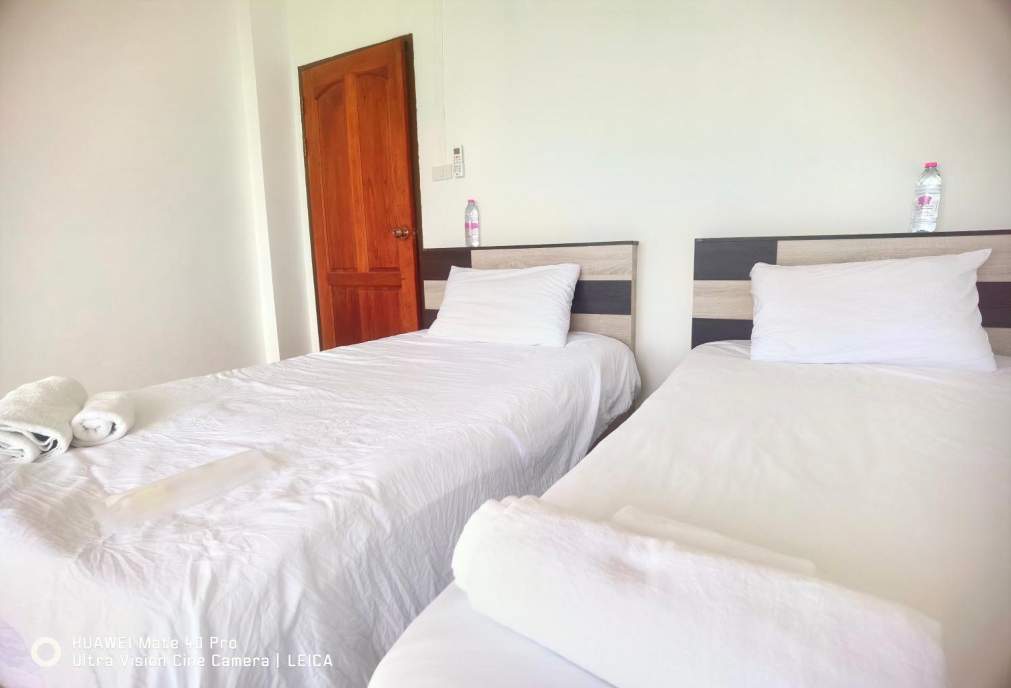 فندق 115 Townhouse Ban Khlong Krang المظهر الخارجي الصورة