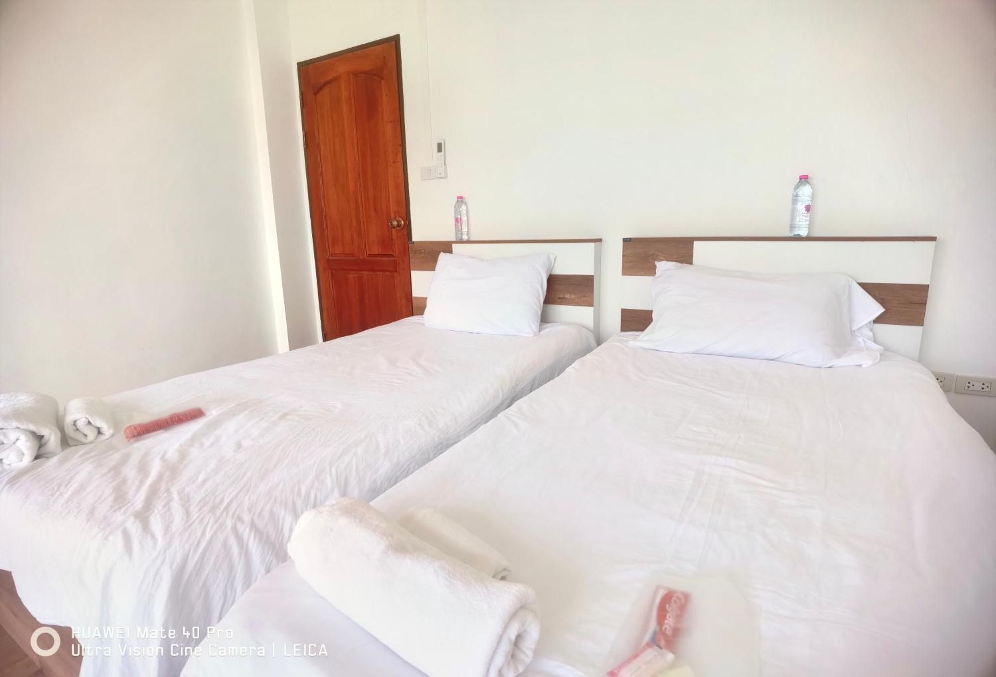 فندق 115 Townhouse Ban Khlong Krang المظهر الخارجي الصورة
