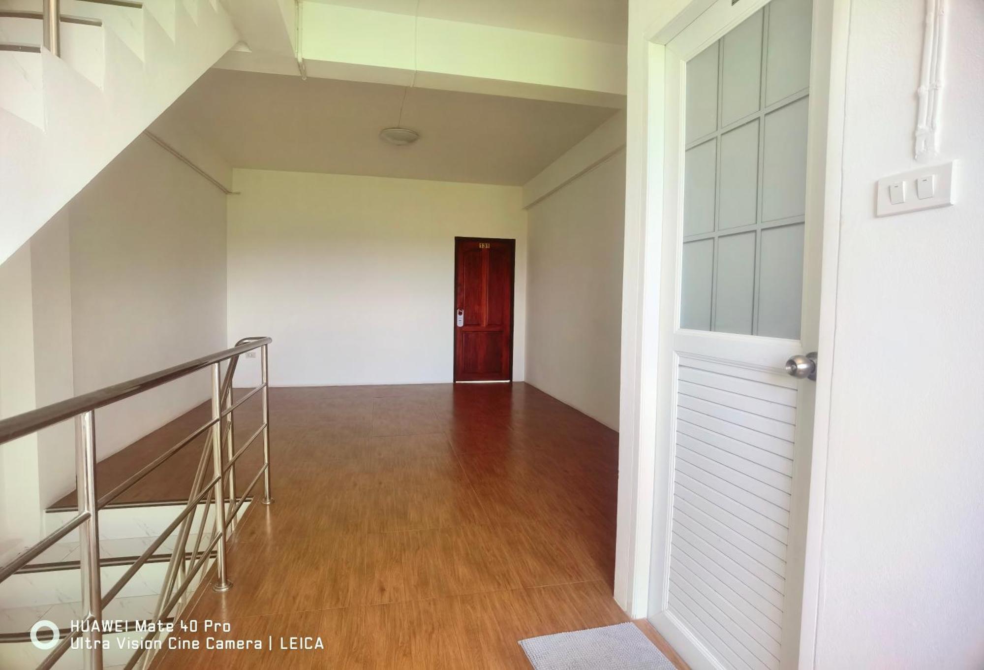 فندق 115 Townhouse Ban Khlong Krang المظهر الخارجي الصورة