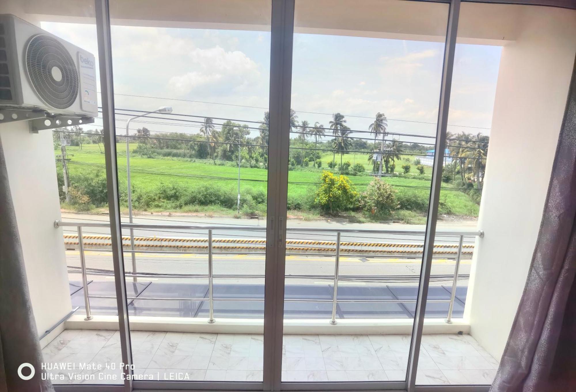 فندق 115 Townhouse Ban Khlong Krang المظهر الخارجي الصورة