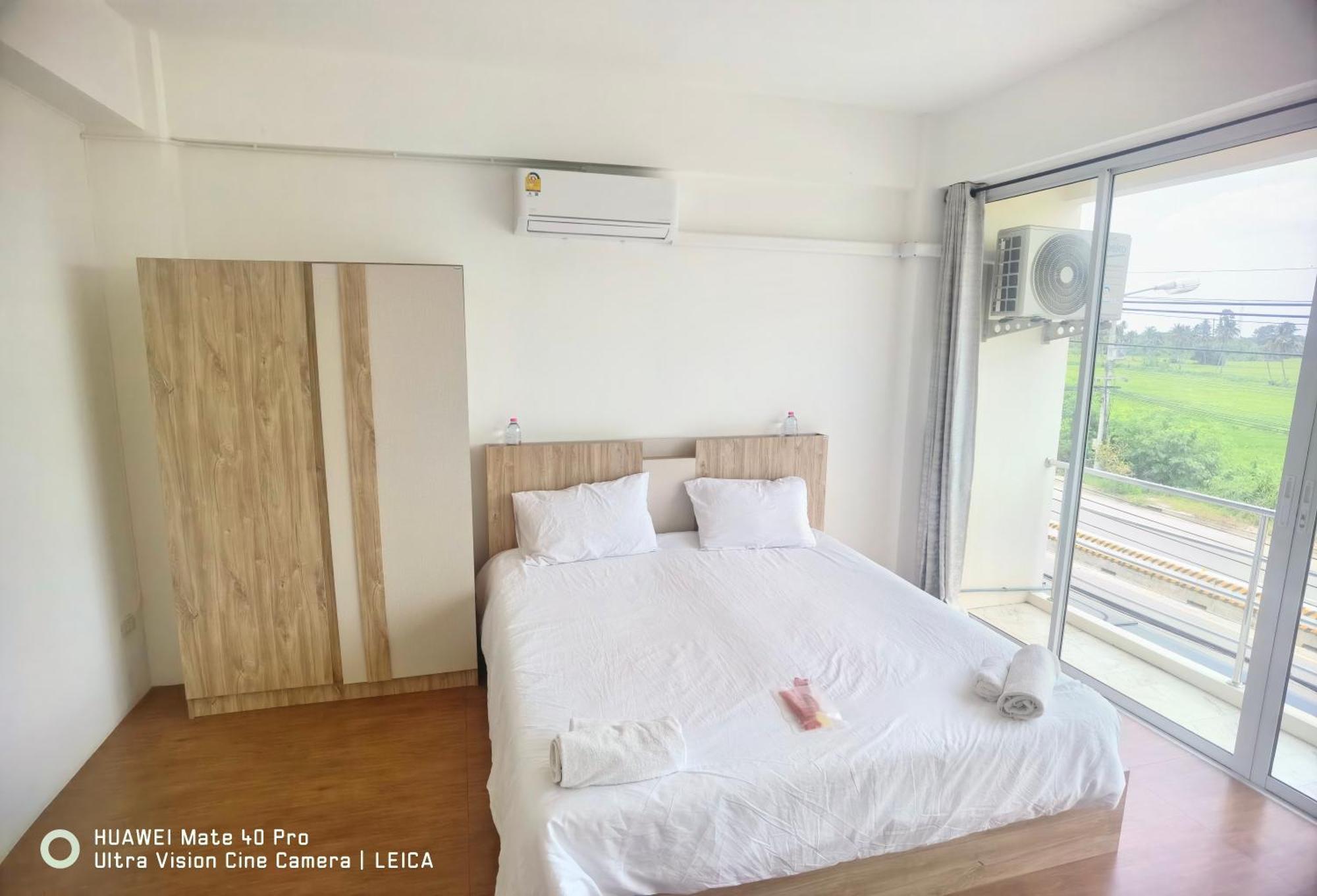 فندق 115 Townhouse Ban Khlong Krang المظهر الخارجي الصورة