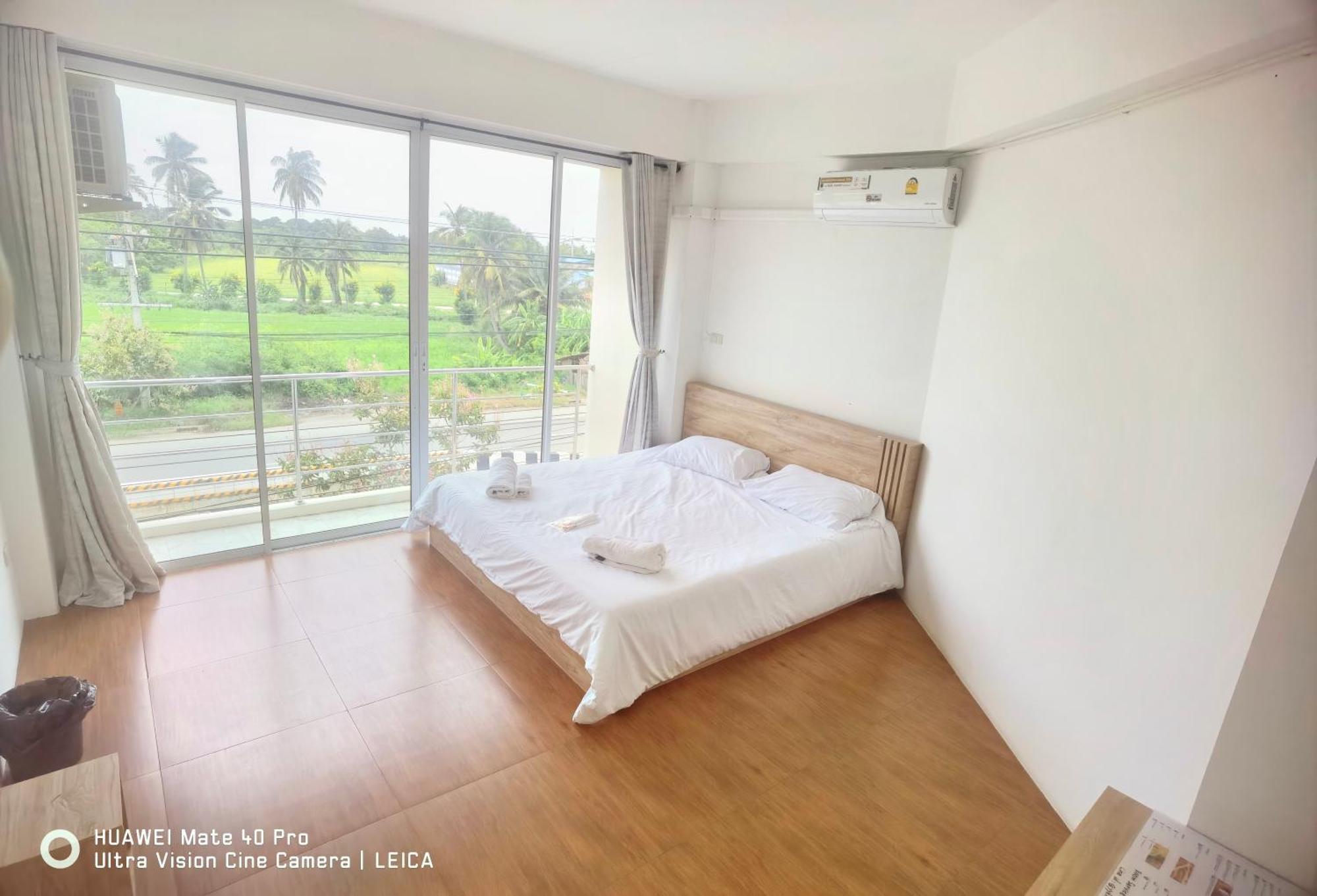 فندق 115 Townhouse Ban Khlong Krang المظهر الخارجي الصورة