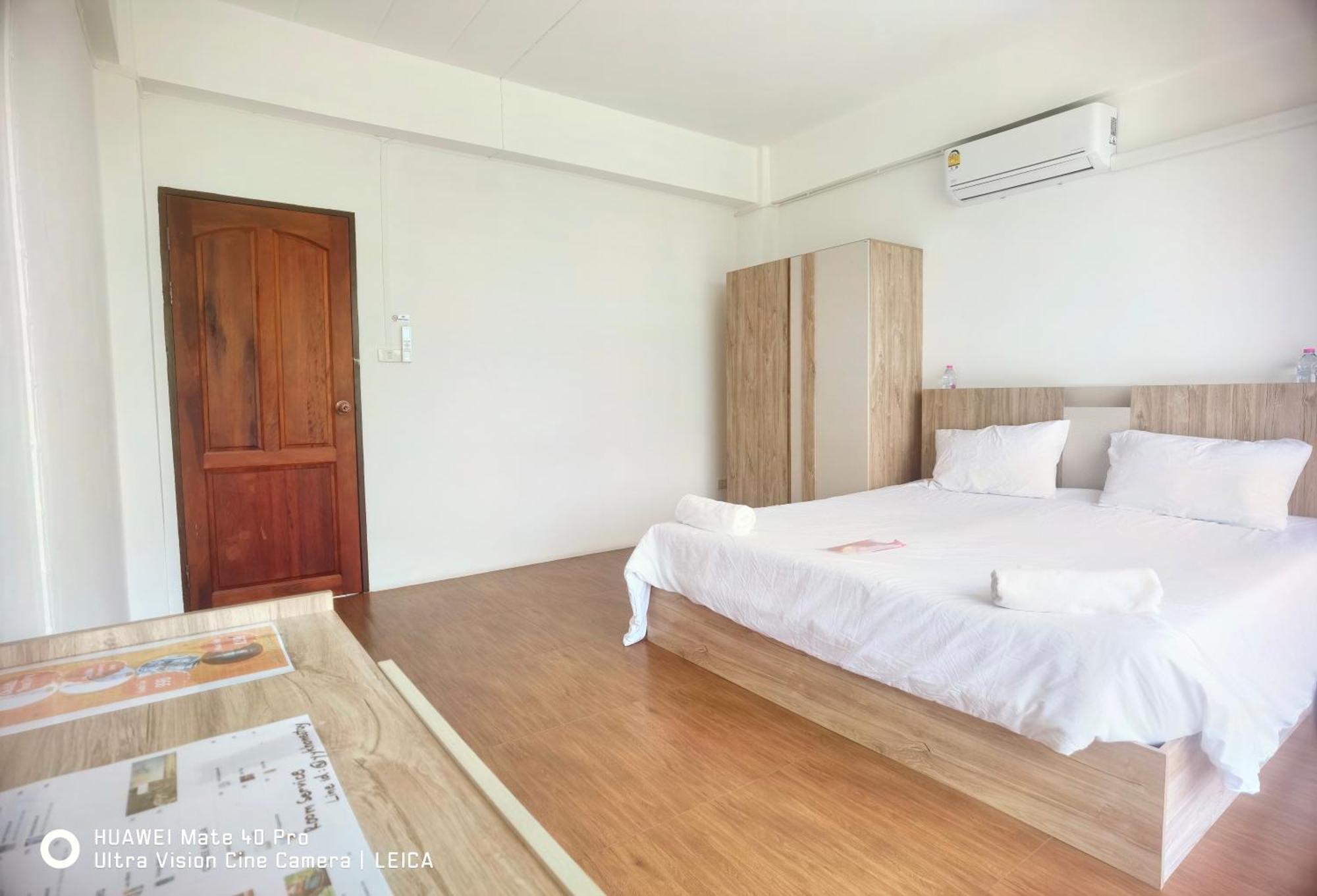 فندق 115 Townhouse Ban Khlong Krang المظهر الخارجي الصورة