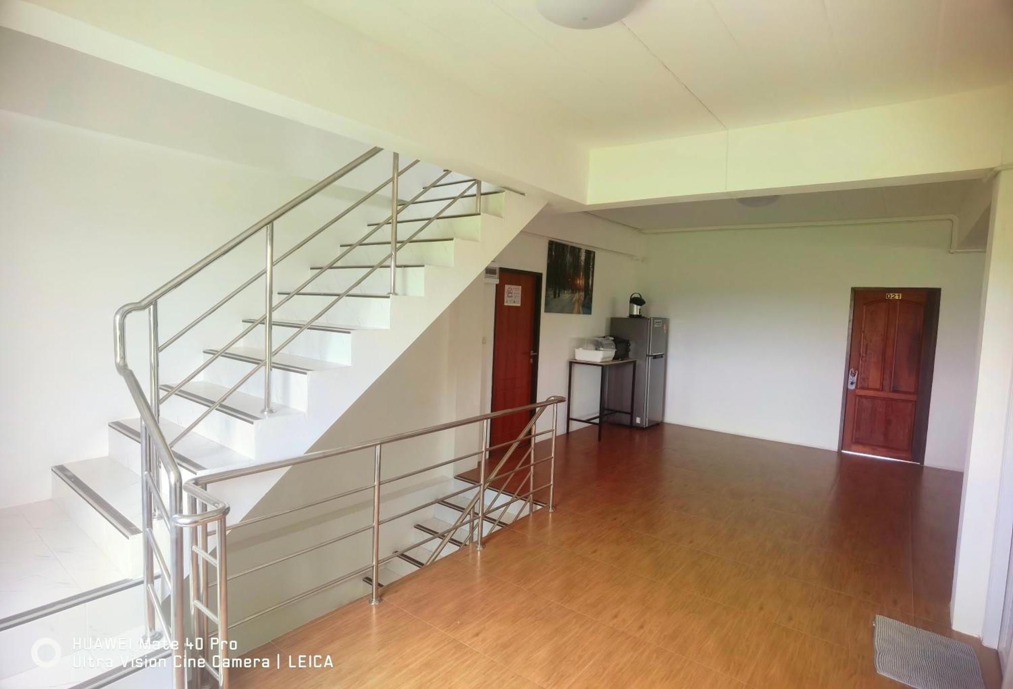 فندق 115 Townhouse Ban Khlong Krang المظهر الخارجي الصورة