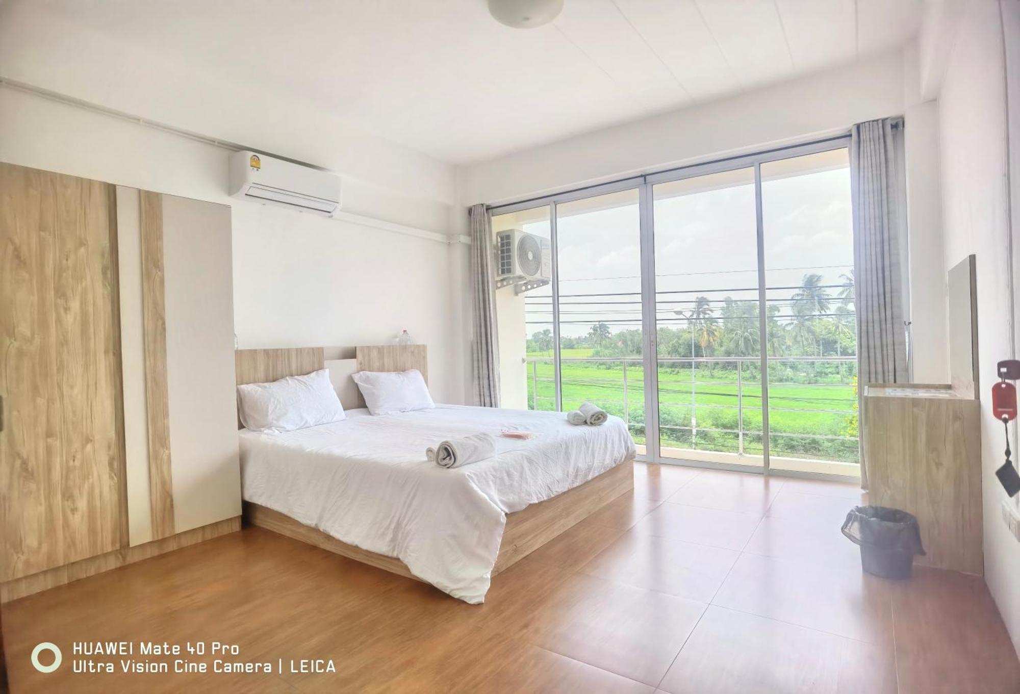 فندق 115 Townhouse Ban Khlong Krang المظهر الخارجي الصورة