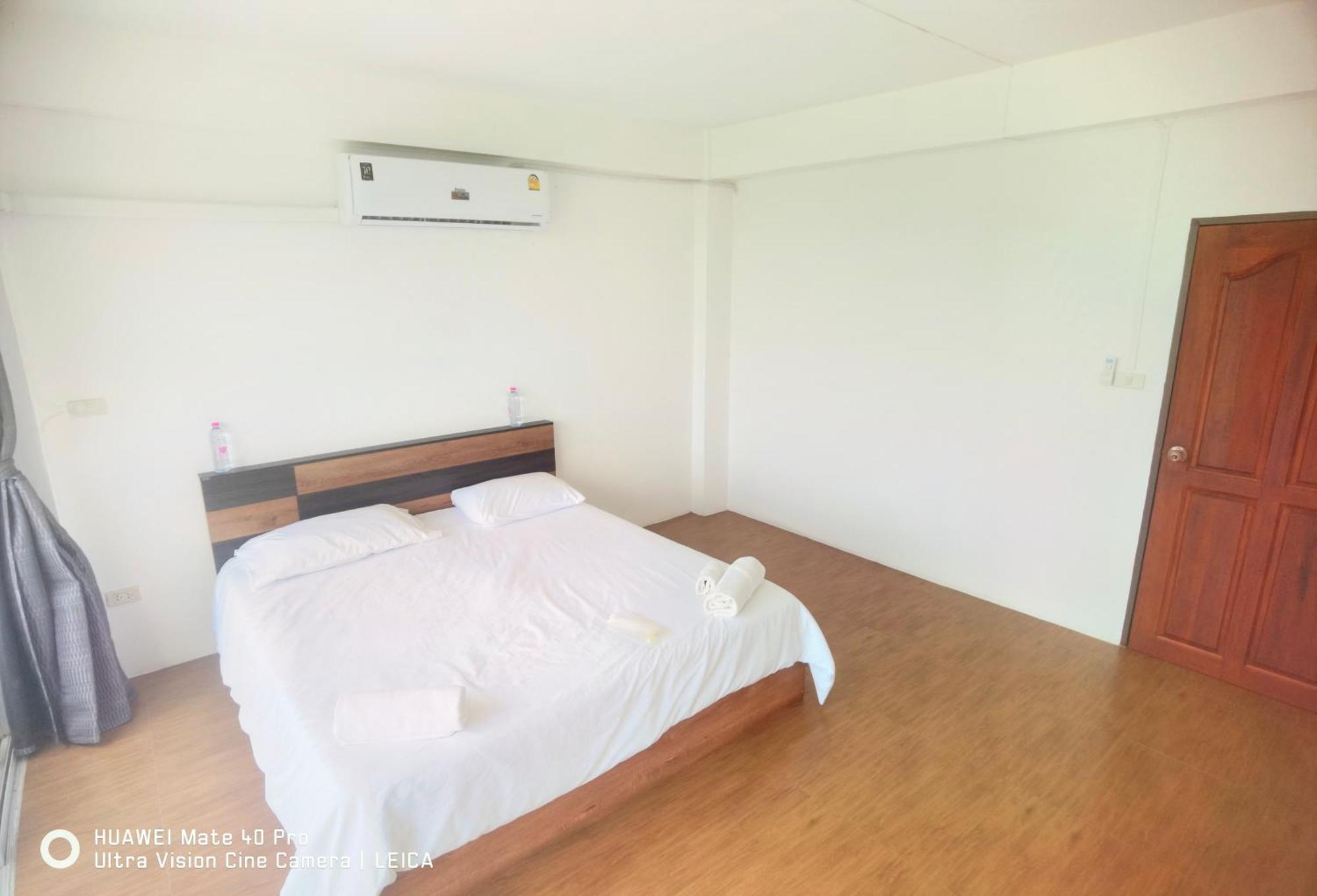 فندق 115 Townhouse Ban Khlong Krang المظهر الخارجي الصورة