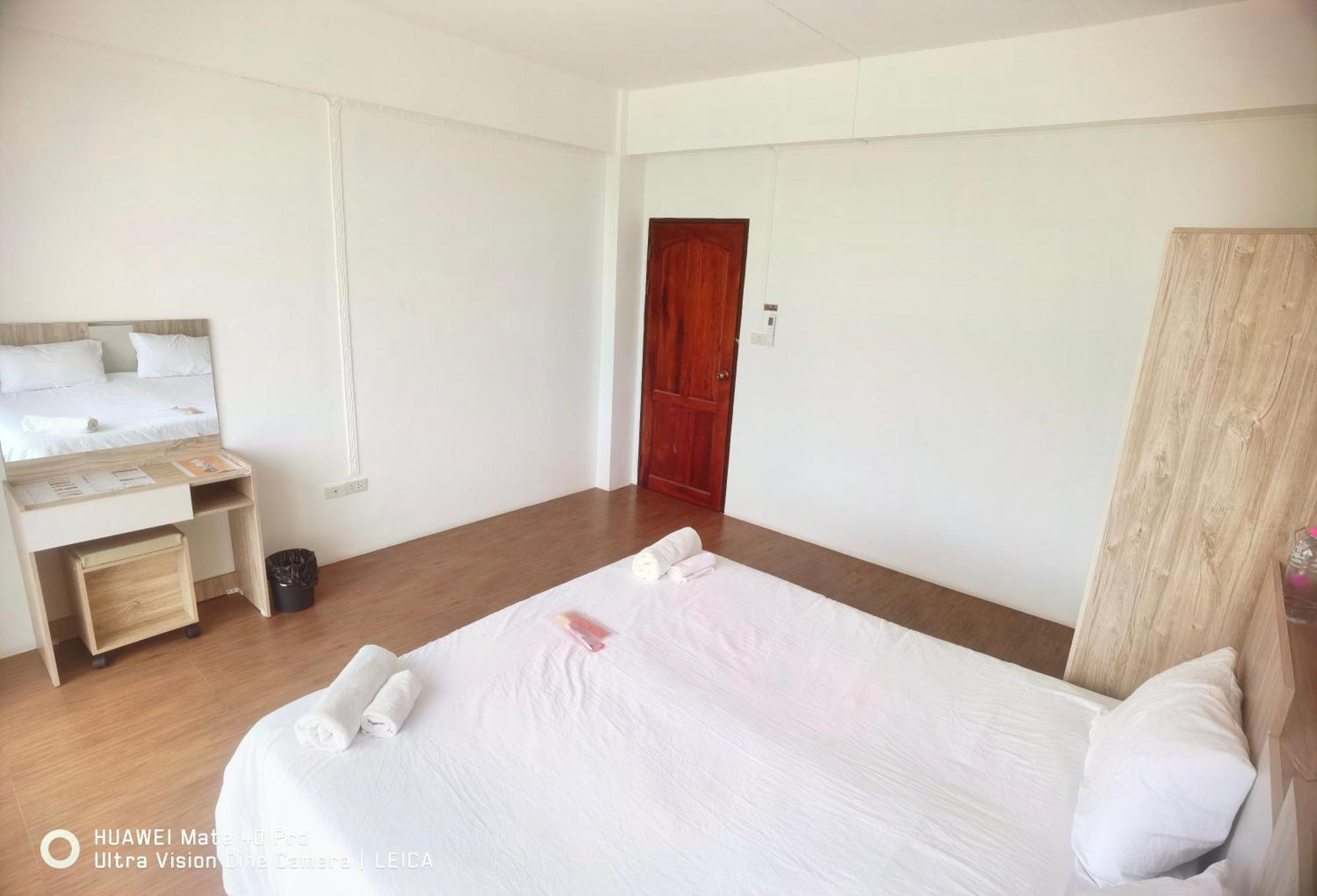 فندق 115 Townhouse Ban Khlong Krang المظهر الخارجي الصورة