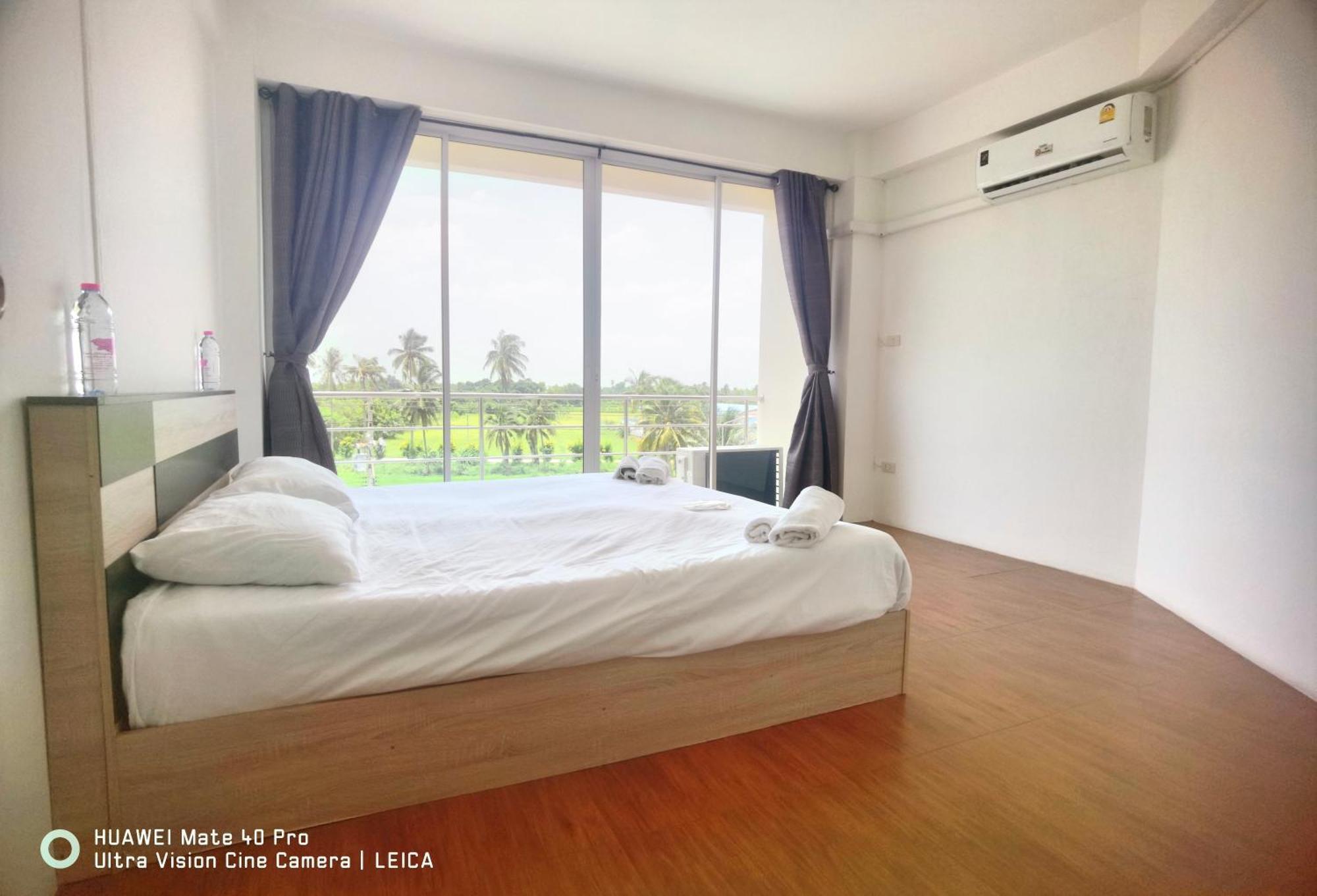 فندق 115 Townhouse Ban Khlong Krang المظهر الخارجي الصورة